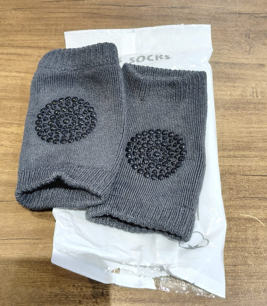 Dark Grey Toddler Wool Knit Leg Warmer (Knee Guard) Dark Grey Toddler Wool Knit Leg Warmer (Knee Guard)